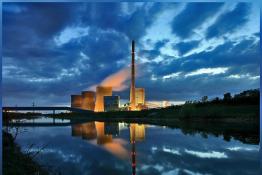 震撼的電廠?。恿μ貐^(qū)??！