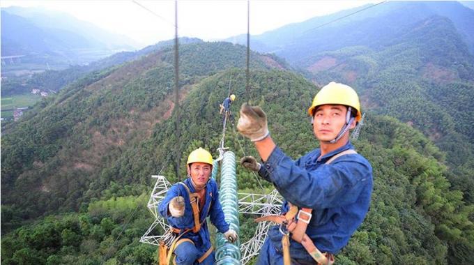 加緊建設(shè)安徽寧國(guó)至黃山吳川變電站220千伏輸電線(xiàn)路