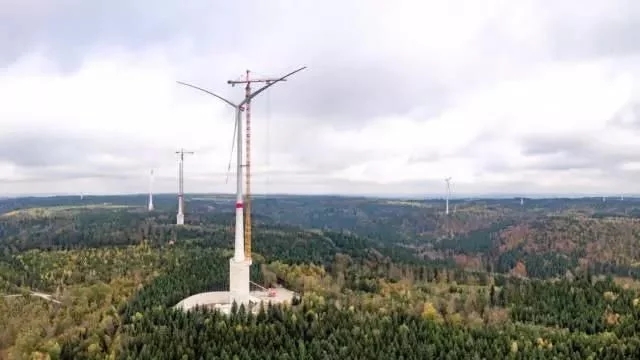 為風力發(fā)電機加上個水泥罐，就能媲美馬斯克的100兆瓦時超級電池?!