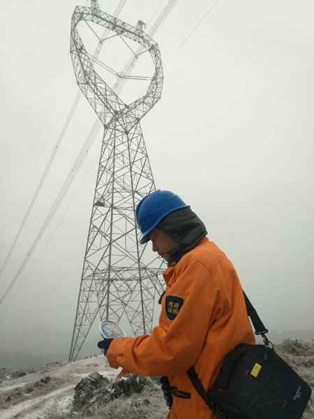  云南電網(wǎng)積極應(yīng)對(duì)雨雪天氣確保電網(wǎng)安全