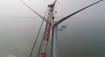 重磅！全球風輪直徑最大抗臺風型風電機組成功吊裝！