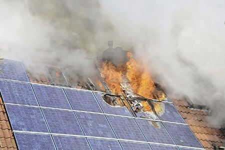 夏天到了 火災事故頻發(fā) 光伏電站如何防火？