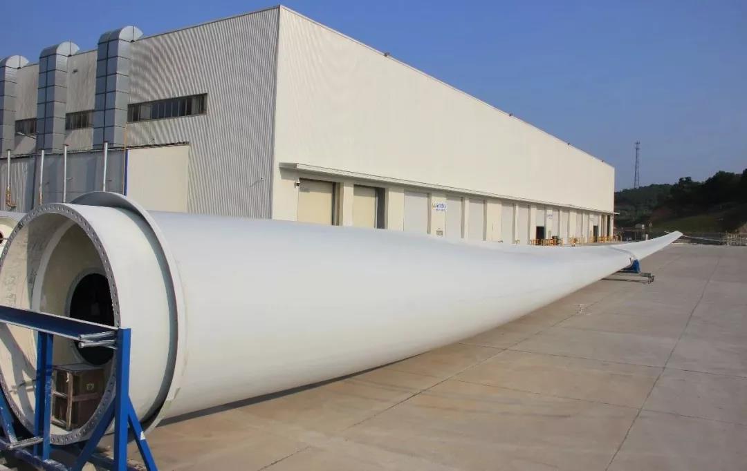 72米長、LCOE最低！國內(nèi)首款海陸兩用風(fēng)電葉片成功下線