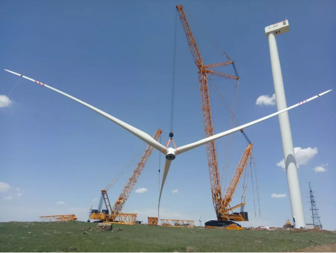 陸上風(fēng)電重器：三一重能第一臺(tái)3.4MW風(fēng)電機(jī)組順利完成吊裝！