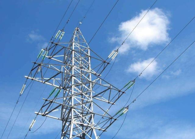 為什么高壓電線沒(méi)有絕緣外皮，雨天也不會(huì)出現(xiàn)電力故障呢？