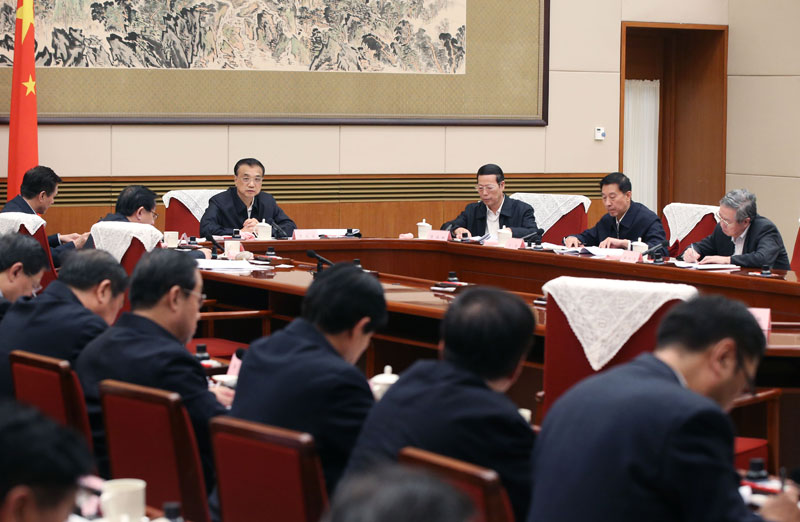 李克強:放寬配售電業(yè)務市場準入 推動建立市場決定能源價格機制